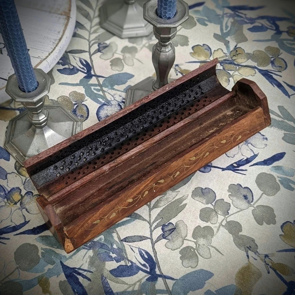 Vintage Incense burner, Indian, brass inlay, carved wood - Picture 2 of 5